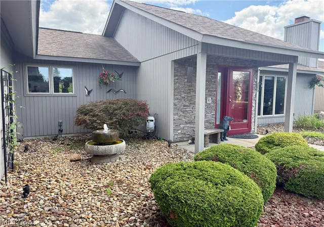 Photo 2 of Sale Pending at 33065 Cobblestone Cir, North Ridgeville, OH 44039 | MLS# 5232495 | Listing updated on 2026-08-28