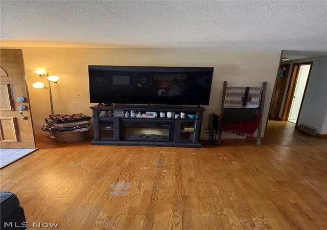 2nd image of 1615 Orange St, Coshocton, OH 43812 | MLS# 5229799