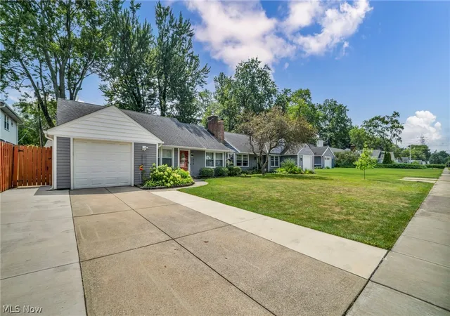 Photo 2 of Sale Pending at 579 Lindberg Blvd, Berea, OH 44017 | MLS# 5231111 | Listing updated on 2026-08-05