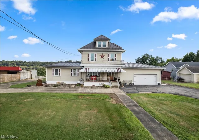 1st image of 1811 Washington Blvd, Belpre, OH 45714 | MLS# 5232517