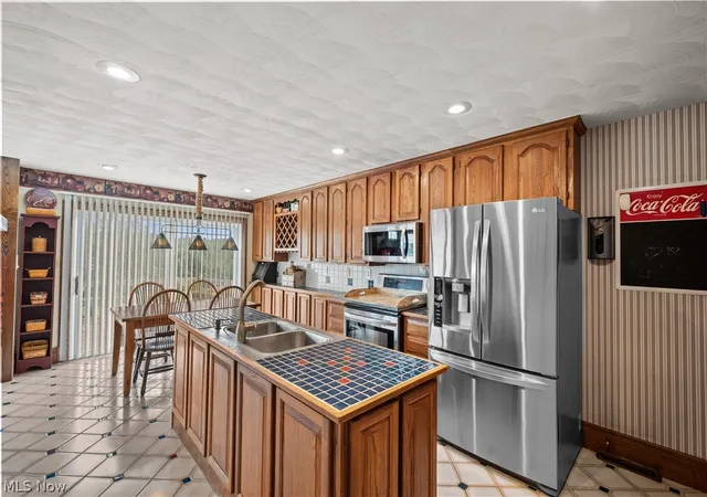 2nd image of 1811 Washington Blvd, Belpre, OH 45714 | MLS# 5232517