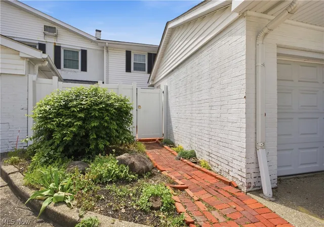 19th image of 7 Meadowlawn Dr #20, Mentor, OH 44060 | MLS# 5232183