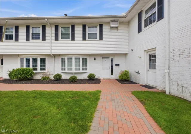 1st image of 7 Meadowlawn Dr #20, Mentor, OH 44060 | MLS# 5232183
