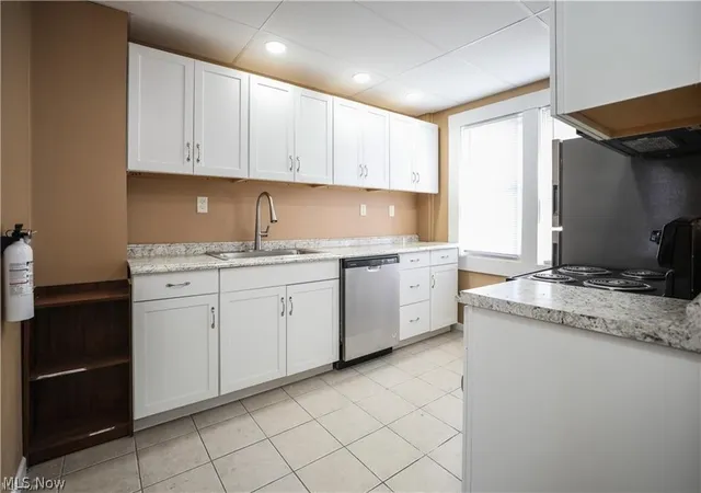 2nd image of 559 E Exchange St, Akron, OH 44306 | MLS# 5232579