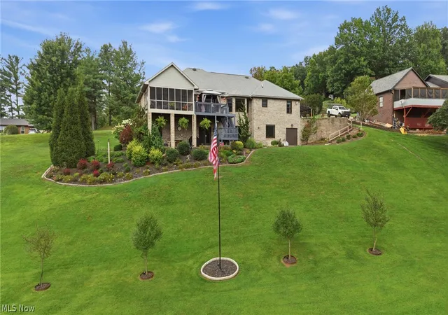 2nd image of 198 Saint Andrews Blvd, Belpre, OH 45714 | MLS# 5231531