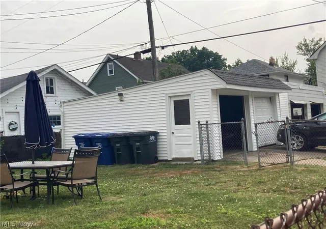 5th image of 2110 Bunts Rd, Lakewood, OH 44107 | MLS# 5232541