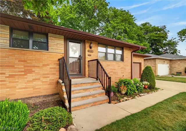Photo 2 of Sale Pending at 8460 Banner Ln, Cleveland, OH 44129 | MLS# 5232256 | Listing updated on 2026-08-01