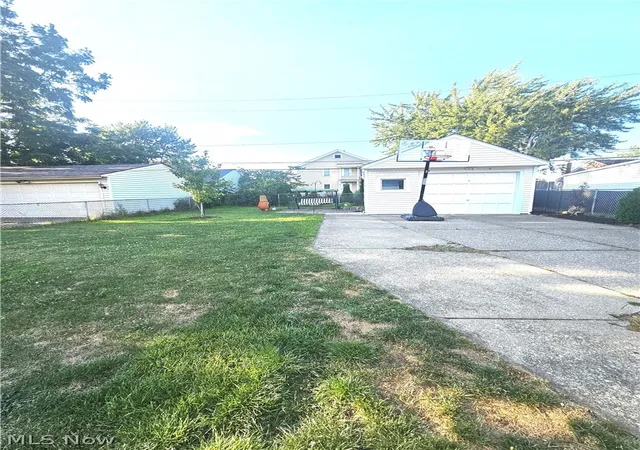 24th image of 6906 Belmere Dr, Cleveland, OH 44129 | MLS# 5232567