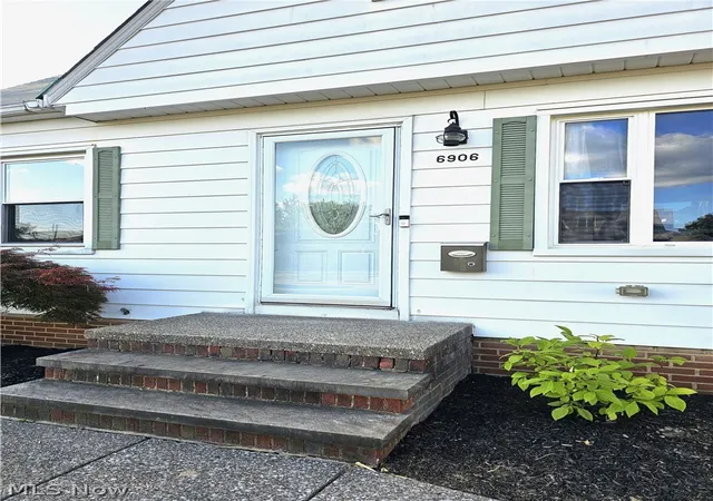 2nd image of 6906 Belmere Dr, Cleveland, OH 44129 | MLS# 5232567