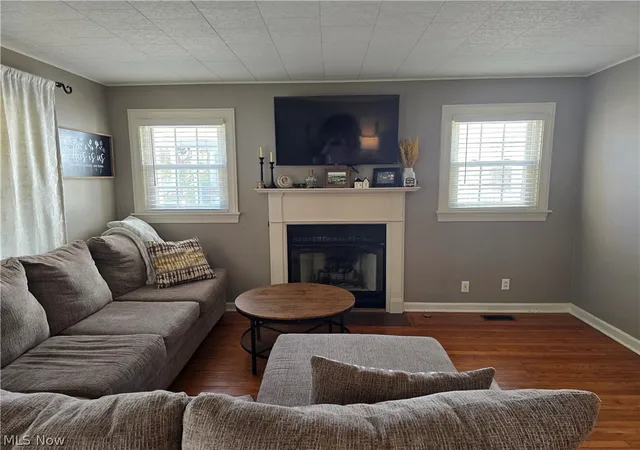 Photo 2 of Sale Pending at 421 Williams Ave, Williamstown, WV 26187 | MLS# 5232373 | Listing updated on 2026-08-06