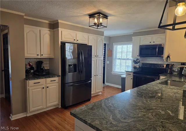 Photo 4 of Sale Pending at 421 Williams Ave, Williamstown, WV 26187 | MLS# 5232373 | Listing updated on 2026-08-06
