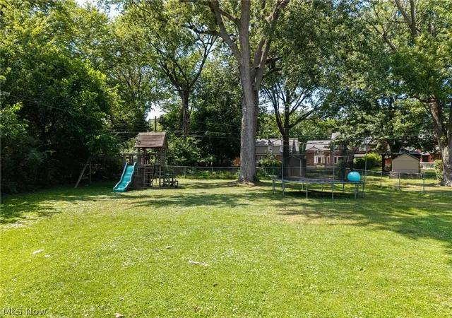 Photo 4 of Sale Pending at 6156 Edgebrook Blvd, Cleveland, OH 44130 | MLS# 5232625 | Listing updated on 2026-08-05