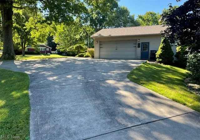 4th image of 5741 Herbert Rd, Canfield, OH 44406 | MLS# 5232284