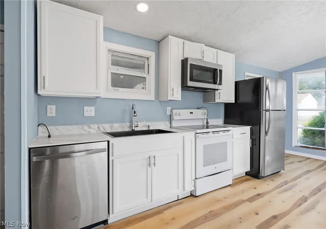 Photo 5 of Single family home for sale at 465 Stallion Ct, La Grange, OH 44050 | MLS# 5232649 | Listing updated on 2026-07-31