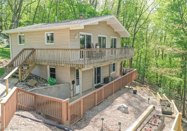 Photo 37 of Single family home for sale at 195 Oneida Trl, Malvern, OH 44644 | MLS# 5232659 | Listing updated on 2026-09-21