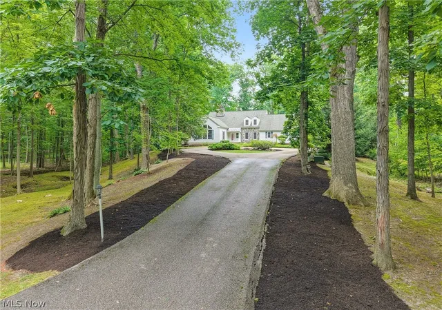 40th image of 20 Stonecreek Dr, Chagrin Falls, OH 44022 | MLS# 5231564