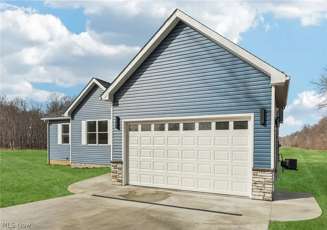 Photo 2 of Single family home for sale at 6535 N Ridge Rd, Geneva, OH 44041 | MLS# 5232450 | Listing updated on 2026-08-27