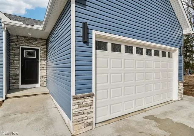 Photo 3 of Sale Pending at 6535 N Ridge Rd, Geneva, OH 44041 | MLS# 5232450 | Listing updated on 2026-10-09