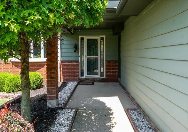 Photo 2 of Single family home for sale at 4781 N Hillary Oval, Cleveland, OH 44143 | MLS# 5226110 | Listing updated on 2026-08-29