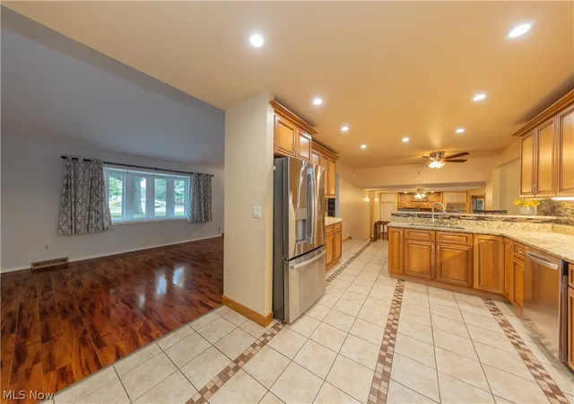 5th image of 24656 Chardon Rd, Richmond Heights, OH 44143 | MLS# 5232478
