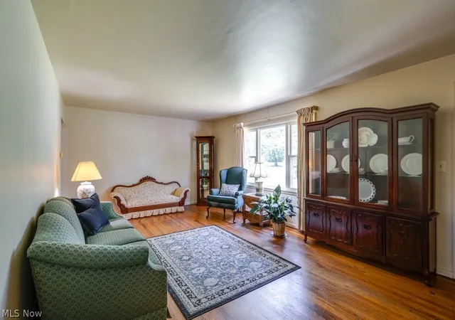 4th image of 1135 Henn Hyde Rd Ne, Warren, OH 44484 | MLS# 5229093