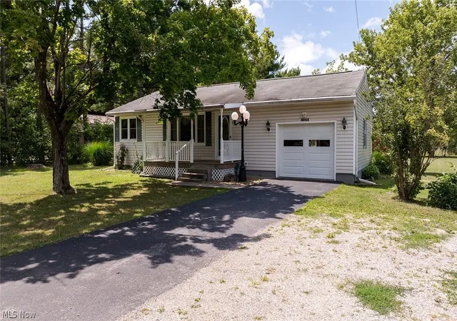 Photo 3 of Sale Pending at 4044 Avon Lake Rd, Litchfield, OH 44253 | MLS# 5232502 | Listing updated on 2026-09-01