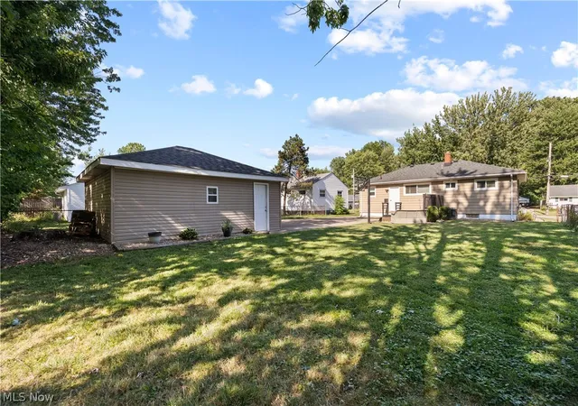 32nd image of 374 White Oak Dr, Elyria, OH 44035 | MLS# 5232558