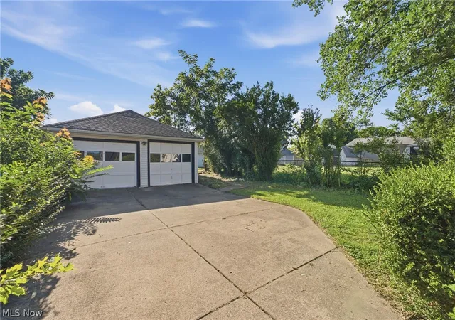 Photo 4 of Sale Pending at 1228 Concord Ave SW, Canton, OH 44710 | MLS# 5232679 | Listing updated on 2026-08-21