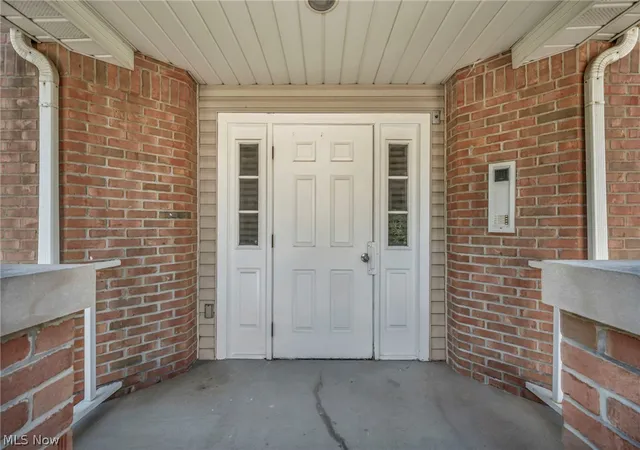 Photo 4 of Condo for sale at 356 Village Pointe Dr #C, Akron, OH 44313 | MLS# 5232706 | Listing updated on 2026-08-04