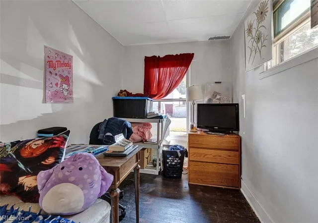 Listing Photo 5 - Condo for sale in building located at 1522 E 47th St, Cleveland, OH 44103
