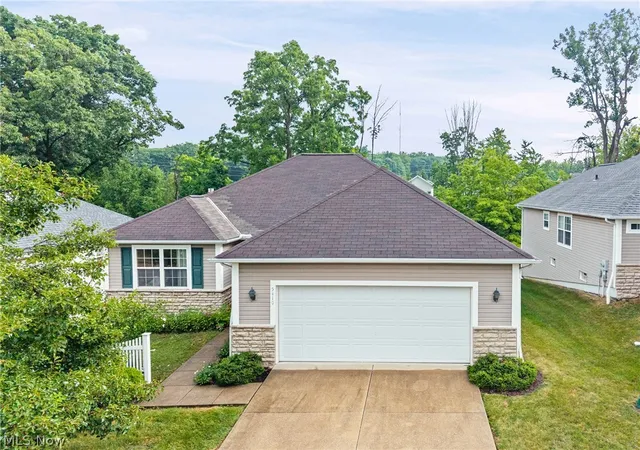 Photo 2 of Sale Pending at 5410 Peachtree Ln N, Cleveland, OH 44134 | MLS# 5231709 | Listing updated on 2026-08-26