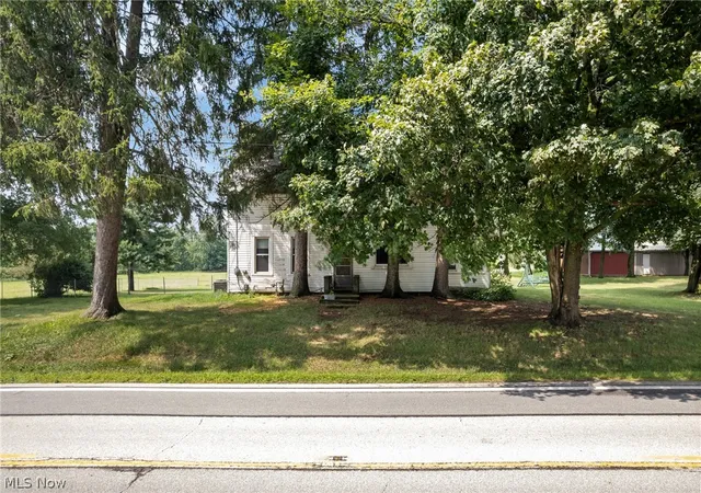 Photo 3 of Sale Pending at 7999 Wadsworth Rd, Wadsworth, OH 44281 | MLS# 5232776 | Listing updated on 2026-08-24