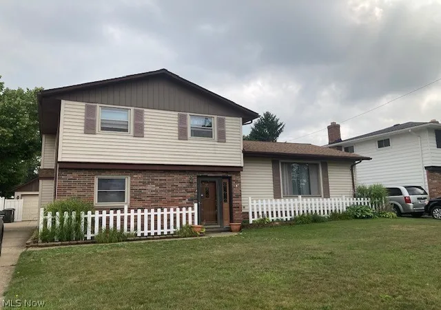 Photo 1 of Sale Pending at 3071 Hetzel Dr, Cleveland, OH 44134 | MLS# 5232754 | Listing updated on 2026-08-07