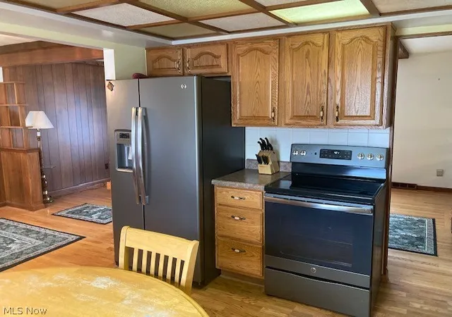 Photo 2 of Sale Pending at 3071 Hetzel Dr, Cleveland, OH 44134 | MLS# 5232754 | Listing updated on 2026-08-07