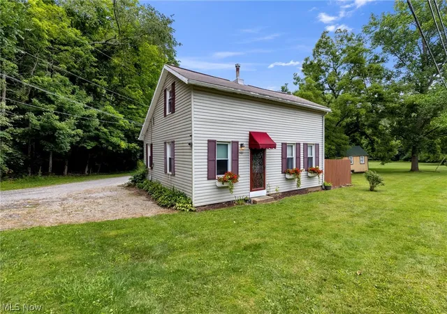 Photo 1 of Sale Pending at 561 Mansfield Lucas Rd, Mansfield, OH 44907 | MLS# 5232501 | Listing updated on 2026-09-01