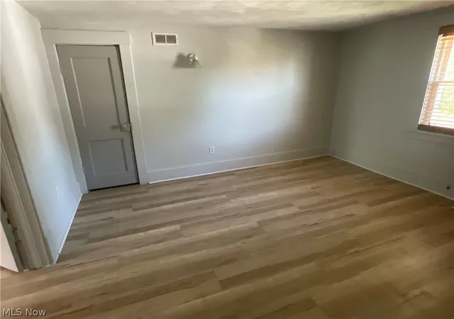Photo 16 of Single family home for sale at 110 Bentley St, Hubbard, OH 44425 | MLS# 5232500 | Listing updated on 2026-09-24