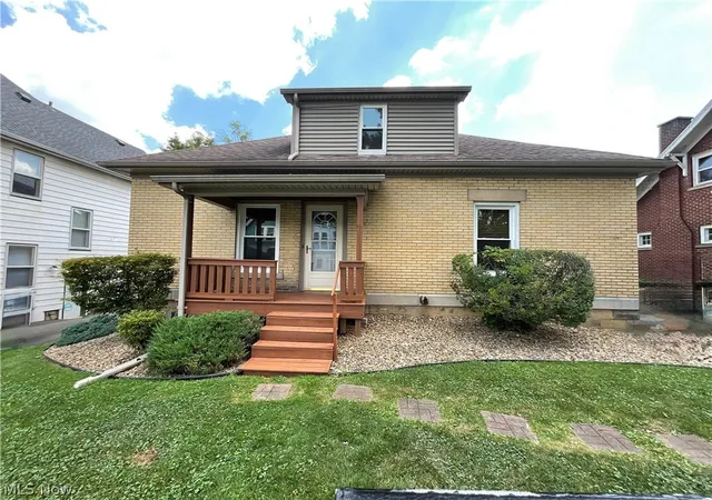Photo 1 of Single family home for sale at 110 Bentley St, Hubbard, OH 44425 | MLS# 5232500 | Listing updated on 2026-09-24