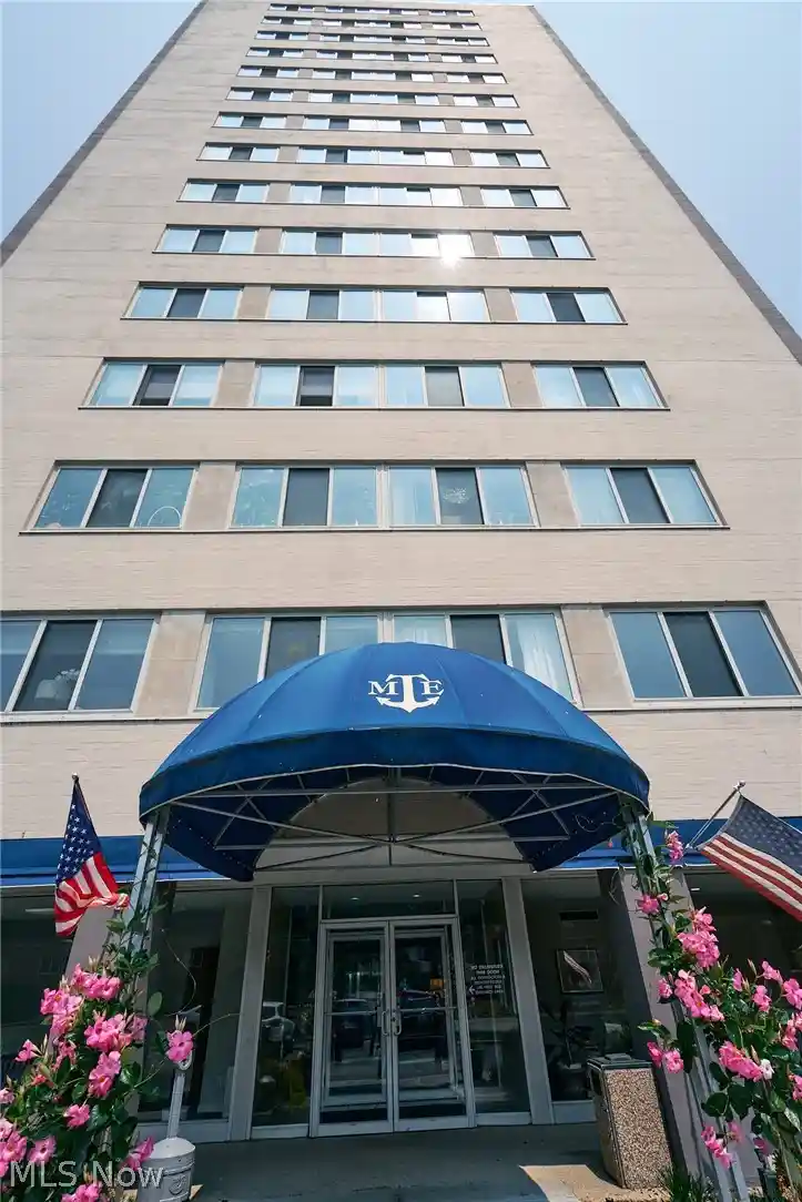 Photo 1 of Condo for sale at 12520 Edgewater Dr #210, Lakewood, OH 44107 | MLS# 5232466 | Listing updated on 2026-10-12