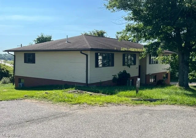 Listing Photo 2 - Condo for sale in building located at 68585 Bannock Rd, Saint Clairsville, OH 43950 - Unit #