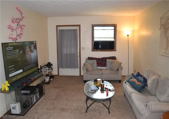 Listing Photo 3 - Condo for sale in building located at 68585 Bannock Rd, Saint Clairsville, OH 43950