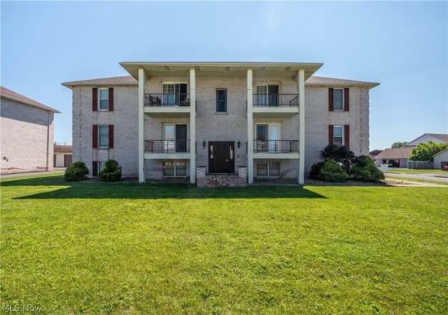 Condo for sale at 7357 Eisenhower Dr #6, Youngstown, OH 44512 | MLS# 5231189
