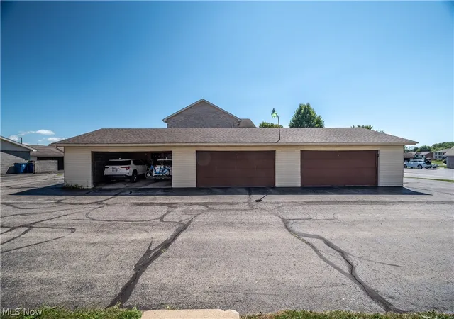 Photo 30 of Condo for sale at 7357 Eisenhower Dr #6, Youngstown, OH 44512 | MLS# 5231189 | Listing updated on 2026-08-29