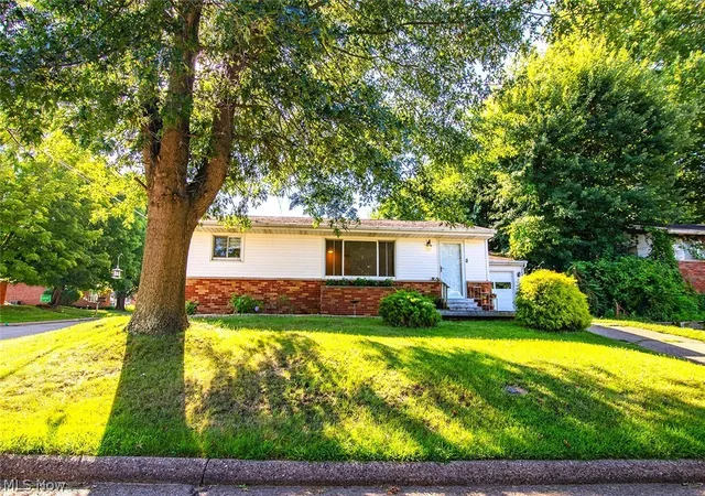 1st image of 5608 6th Ave, Vienna, WV 26105 | MLS# 5228773