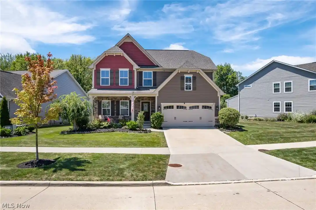 Photo 1 of Single family home for sale at 120 Lakeland Way, Aurora, OH 44202 | MLS# 5232452 | Listing updated on 2026-10-14