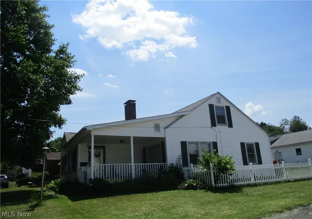 Photo 1 of Sale Pending at 102 Parkgate Ave, Youngstown, OH 44515 | MLS# 5232873 | Listing updated on 2026-08-24