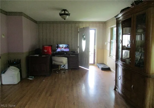 Photo 2 of Sale Pending at 102 Parkgate Ave, Youngstown, OH 44515 | MLS# 5232873 | Listing updated on 2026-08-24