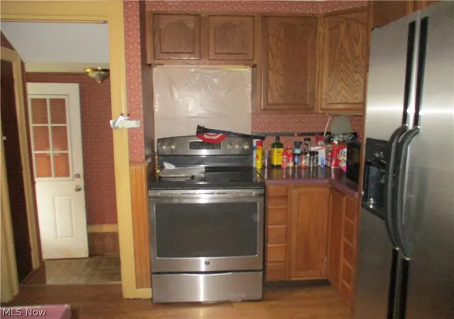 Photo 3 of Sale Pending at 102 Parkgate Ave, Youngstown, OH 44515 | MLS# 5232873 | Listing updated on 2026-08-24