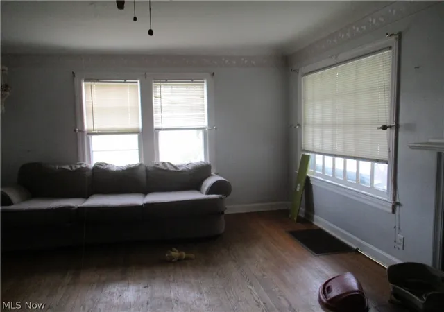 Photo 3 of Sale Pending at 102 Parkgate Ave, Youngstown, OH 44515 | MLS# 5232873 | Listing updated on 2026-08-24