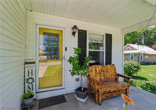 Photo 3 of Sale Pending at 8 Oakwood Blvd, Painesville, OH 44077 | MLS# 5231267 | Listing updated on 2026-08-26