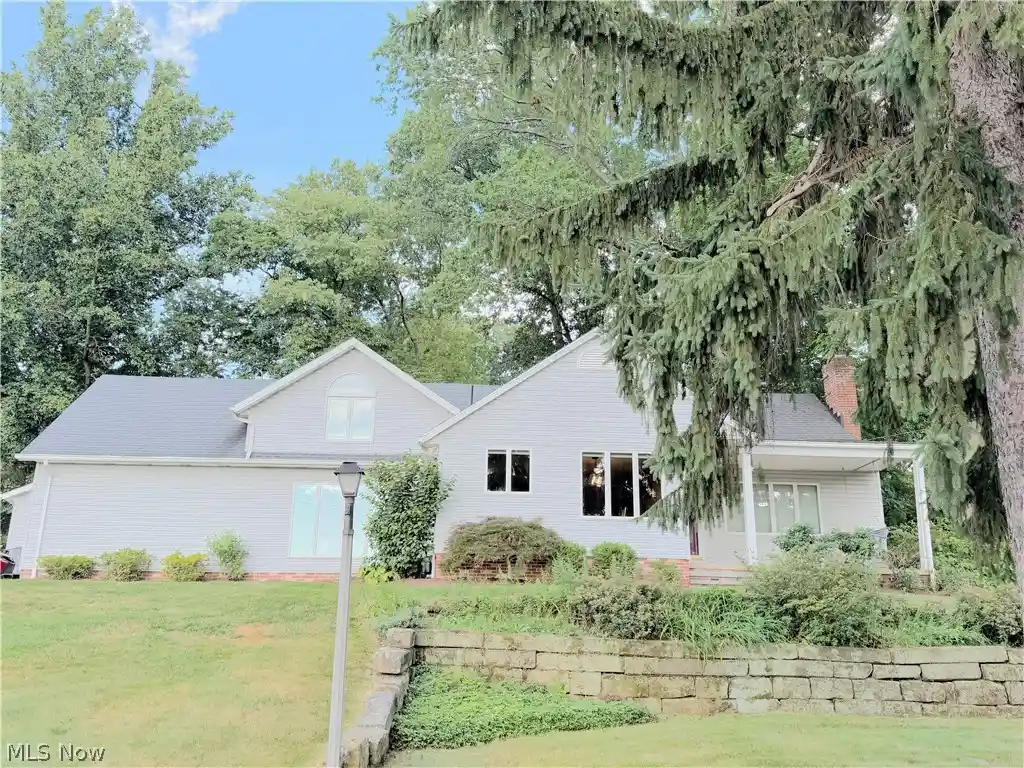 Photo 1 of Single family home for sale at 5178 East Blvd Nw, Canton, OH 44718 | MLS# 5232144 | Listing updated on 2026-10-21